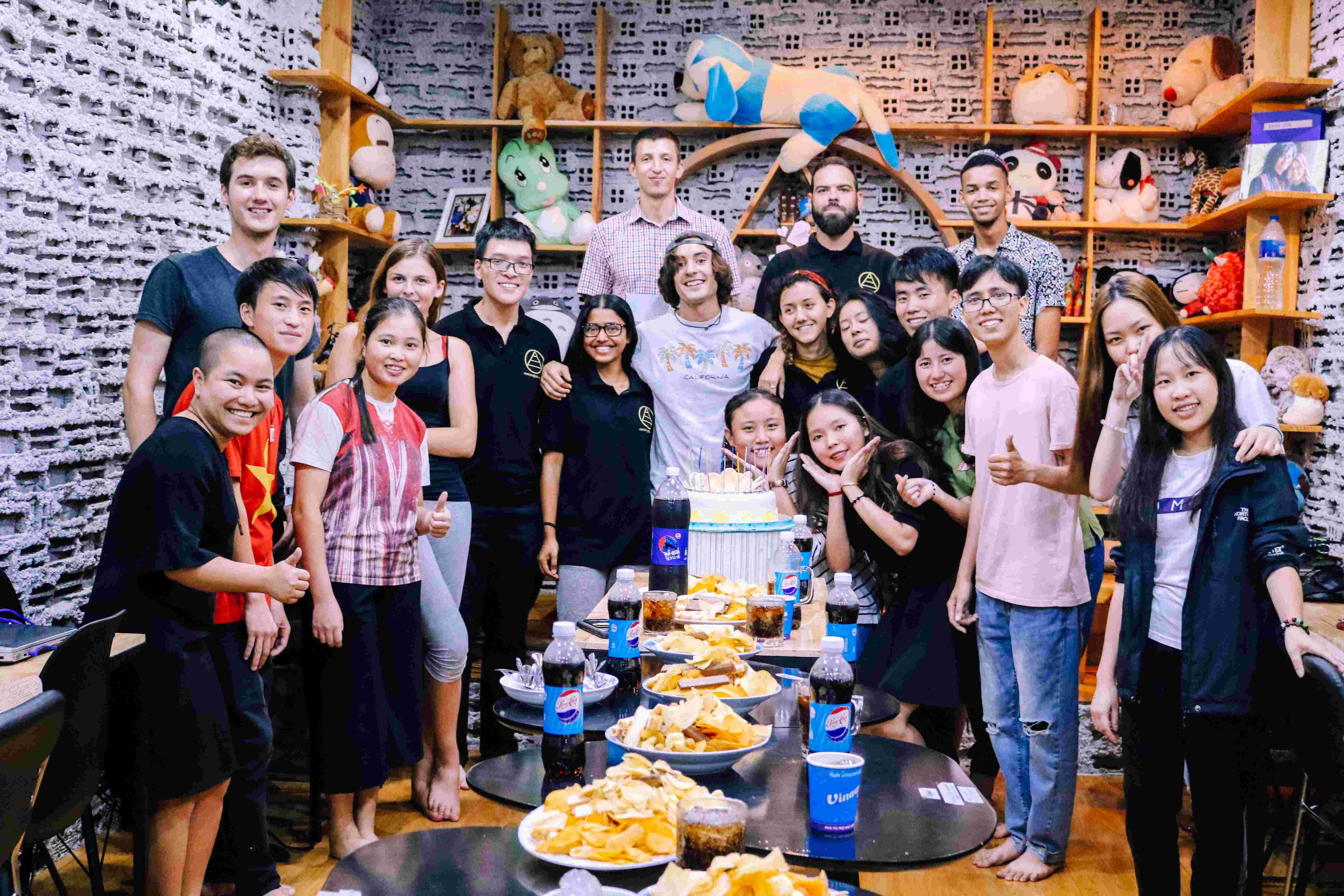 Tổ chức sinh nhật